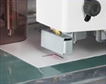 Accurate cutting by reading register marks