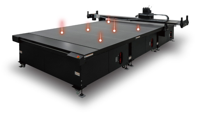 The height accuracy of the entire table is automatically scaned at the time of installation and tracked during cutting. V-cut quality is uniform across the entire work table with a maximum length of 5 m.