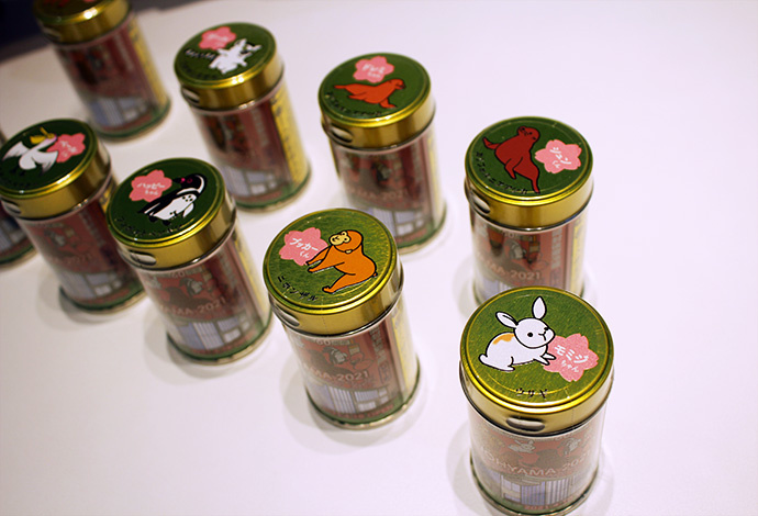 Many kinds of design printed on “year-model cans”