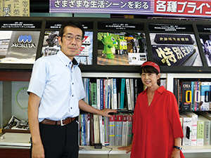 Ms. Etou (right) and Mr. Sakamoto; Central S.D.