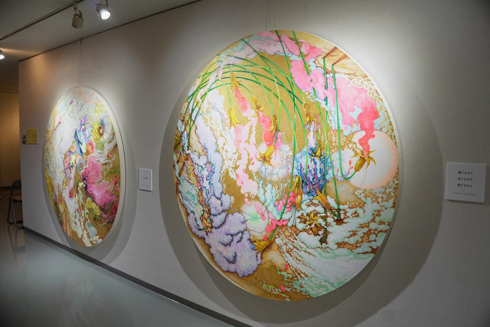 Inside: The circle of transmigration　Front: Dancing, Running, Twirling