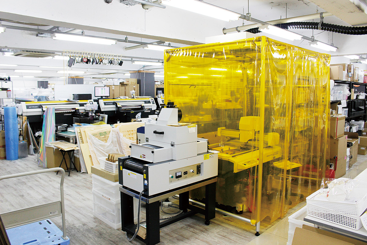 Mimaki Engineering's DCF-605PU digital coating machine.