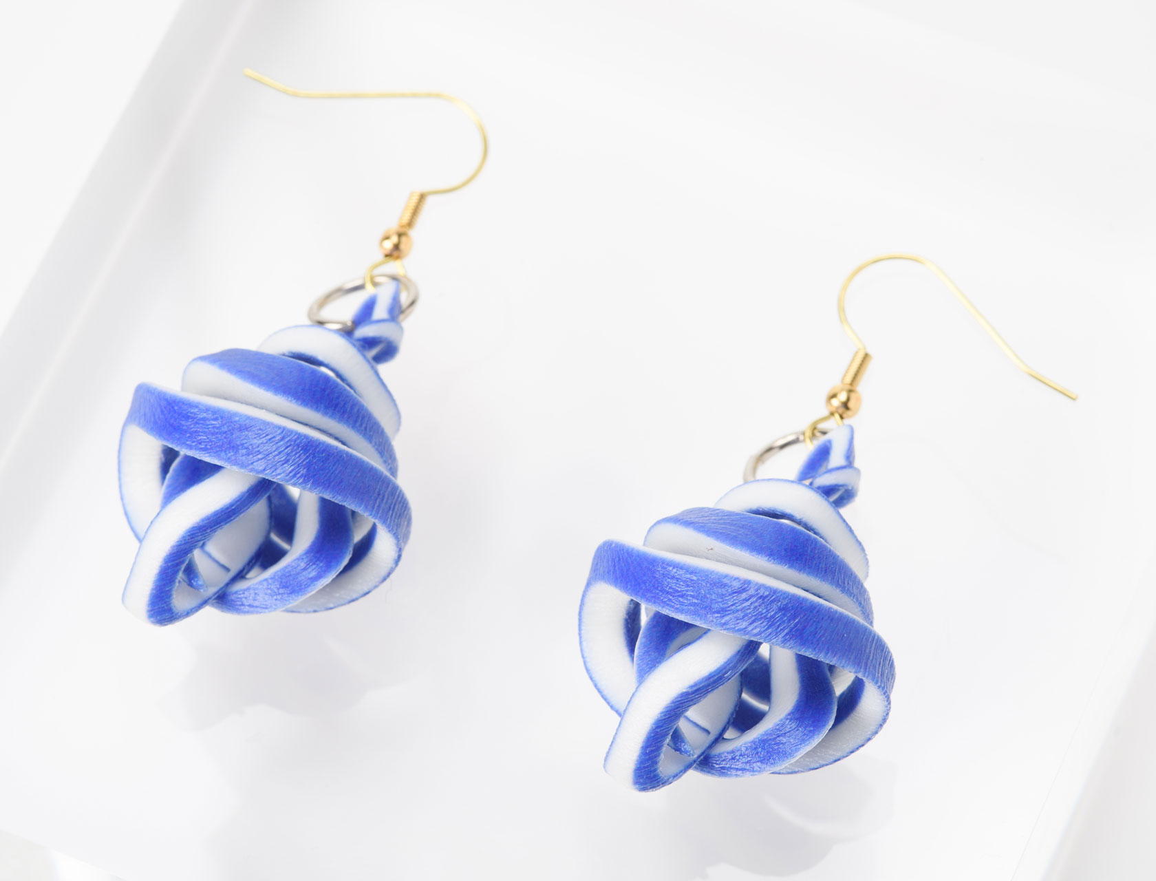 Accessories (Pierced earring)